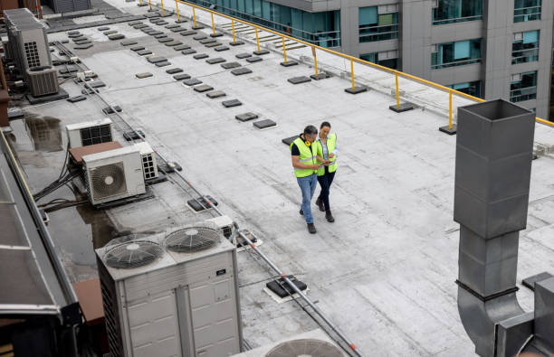 Best Roof Maintenance and Cleaning  in La Crescenta Montrose, CA