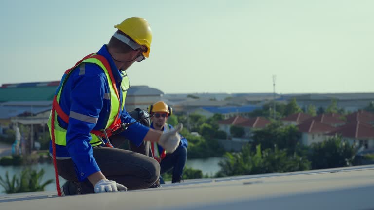Best Roof Leak Repair  in La Crescenta Montrose, CA